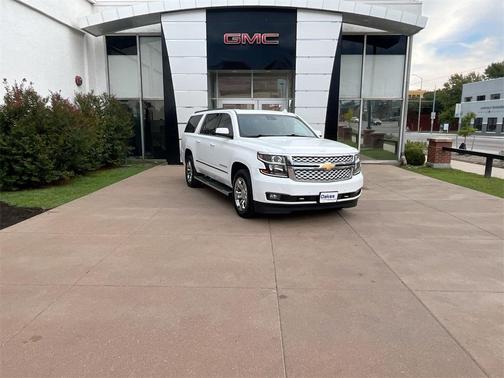 2019 Chevrolet Suburban LT