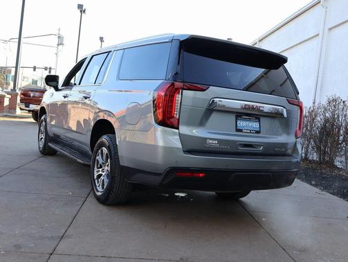 2024 GMC Yukon XL SLE