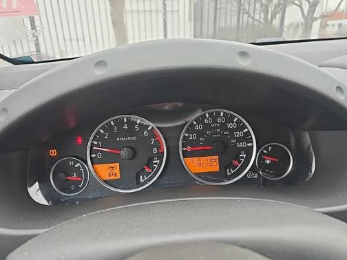 2012 Nissan Pathfinder LE