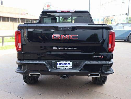 Onyx Black 2023 GMC Sierra 1500 AT4