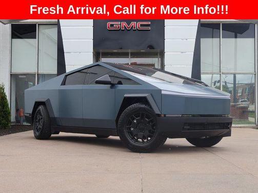 Stainless Steel 2024 Tesla Cybertruck Cyberbeast