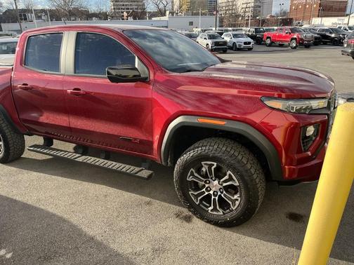 2023 GMC Canyon AT4