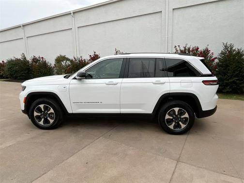 2022 Jeep Grand Cherokee 4xe Base