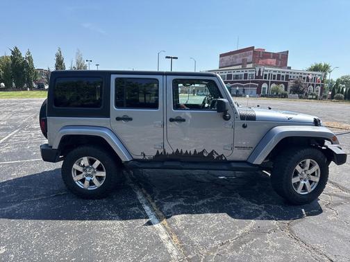 2013 Jeep Wrangler Unlimited Sahara