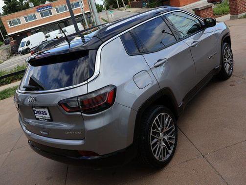 Billet Silver Metallic Clearcoat 2022 Jeep Compass Limited