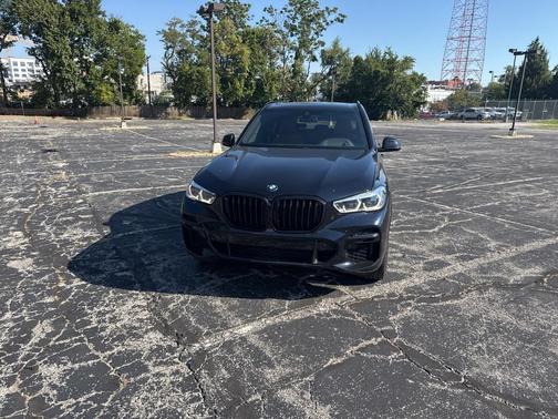 2022 BMW X5 M50i