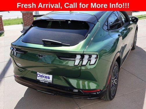 ERUPTION GREEN METALLIC 2024 Ford Mustang Mach-E Premium