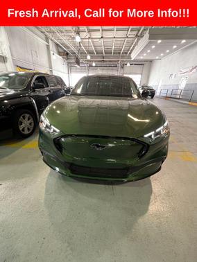 ERUPTION GREEN METALLIC 2024 Ford Mustang Mach-E Premium