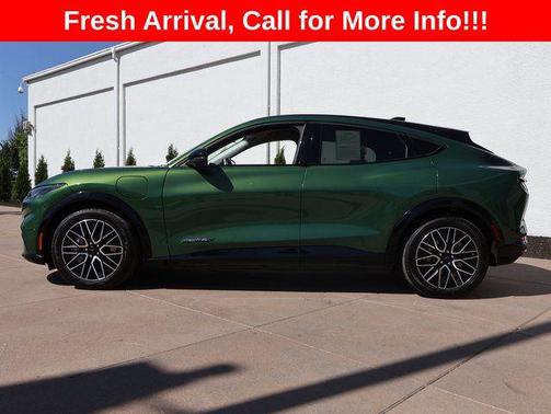 ERUPTION GREEN METALLIC 2024 Ford Mustang Mach-E Premium