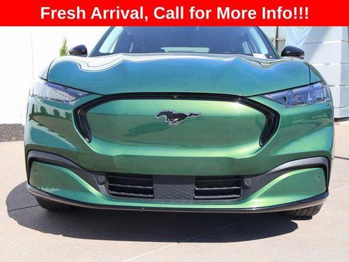 ERUPTION GREEN METALLIC 2024 Ford Mustang Mach-E Premium