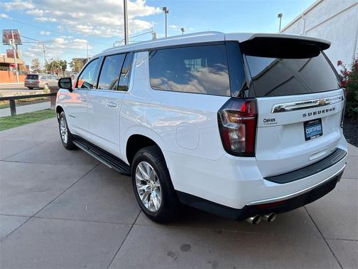 2023 Chevrolet Suburban Premier