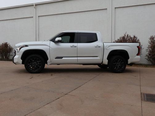 2023 Toyota Tundra Platinum