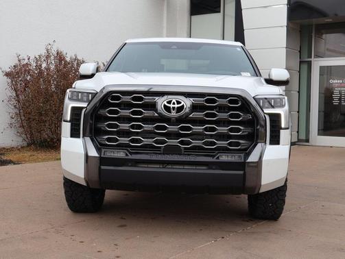 2023 Toyota Tundra Platinum