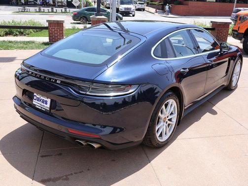 Gentian Blue Metallic 2023 Porsche Panamera 4S