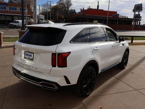2022 Kia Sorento SX
