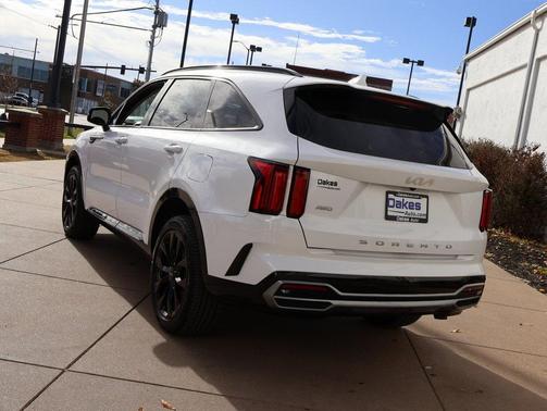 2022 Kia Sorento SX