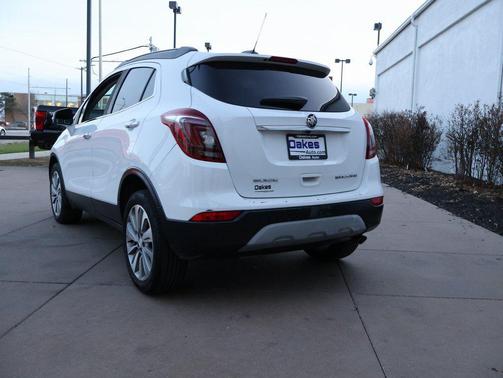 Summit White 2018 Buick Encore Preferred