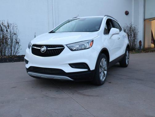 Summit White 2018 Buick Encore Preferred