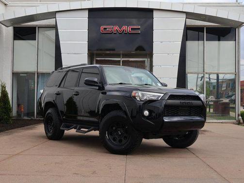 Midnight Black Metallic 2020 Toyota 4Runner SR5