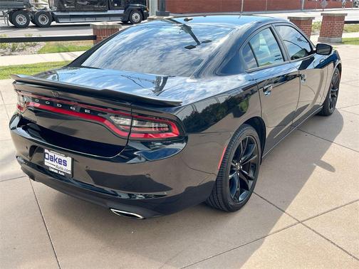 2018 Dodge Charger SXT