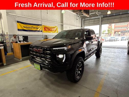 Onyx Black 2024 GMC Canyon AT4X