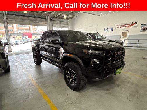 Onyx Black 2024 GMC Canyon AT4X