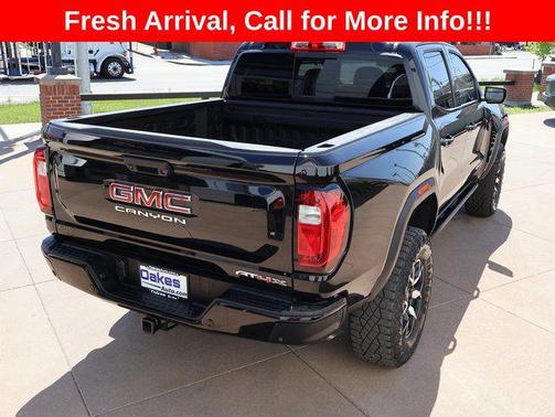 Onyx Black 2024 GMC Canyon AT4X