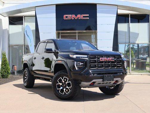 Onyx Black 2024 GMC Canyon AT4X