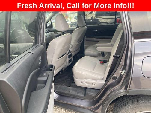 Modern Steel Metallic 2019 Honda Pilot Elite