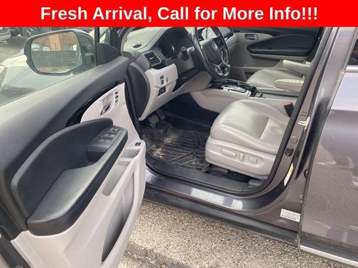 Modern Steel Metallic 2019 Honda Pilot Elite