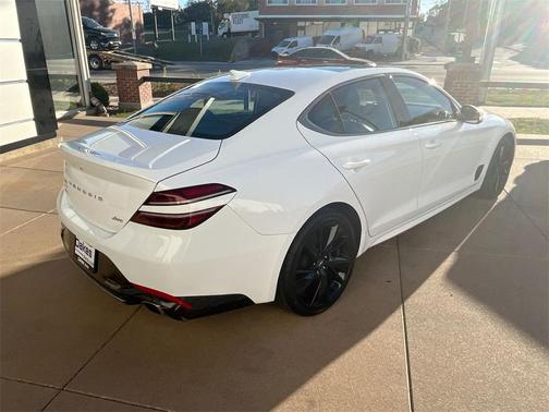 2023 Genesis G70 2.0T AWD
