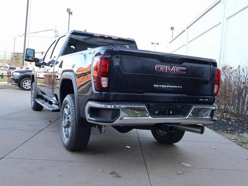 2026 GMC Sierra 2500 SLE