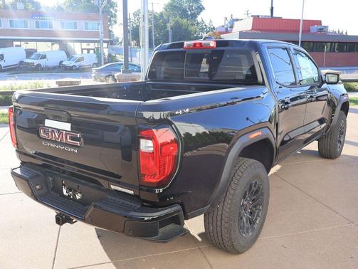 Onyx Black 2026 GMC Canyon Elevation