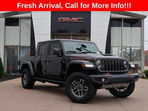 Black Clearcoat 2024 Jeep Gladiator Mojave