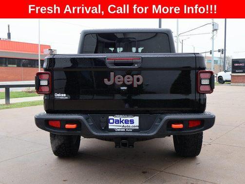 Black Clearcoat 2024 Jeep Gladiator Mojave