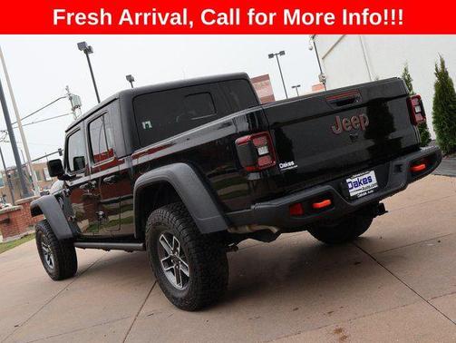 Black Clearcoat 2024 Jeep Gladiator Mojave