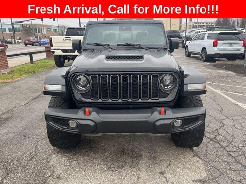 Black Clearcoat 2024 Jeep Gladiator Mojave