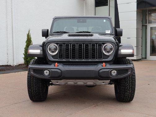 Black Clearcoat 2024 Jeep Gladiator Mojave