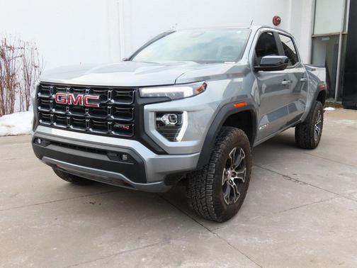 2024 GMC Canyon AT4