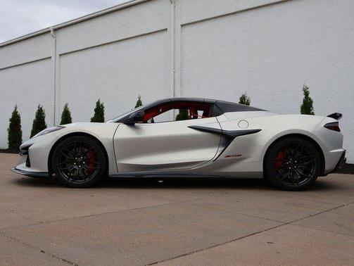 Silver Flare Metallic 2024 Chevrolet Corvette Z06