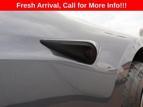 Midnight Silver Metallic 2022 Tesla Model S Base