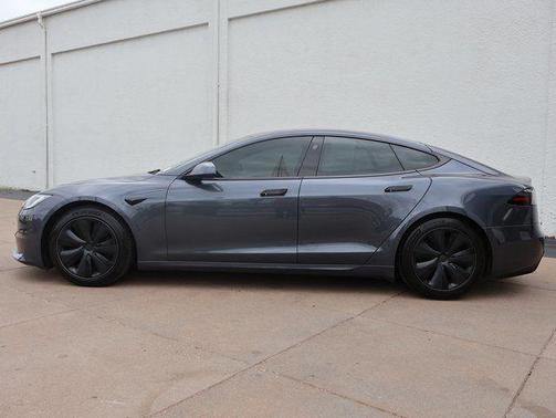 2022 Tesla Model S Base
