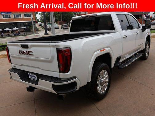 White Frost Tricoat 2023 GMC Sierra 2500 Denali