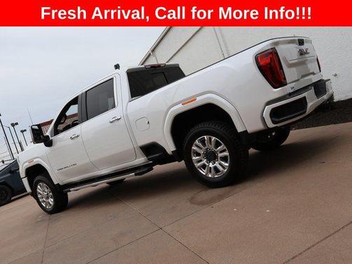 White Frost Tricoat 2023 GMC Sierra 2500 Denali