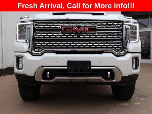 White Frost Tricoat 2023 GMC Sierra 2500 Denali