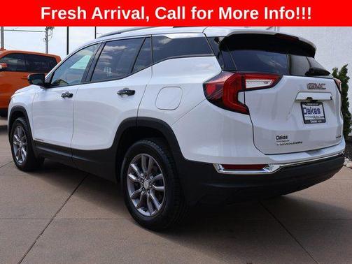 Summit White 2024 GMC Terrain SLT