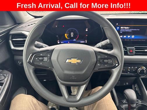 Summit White 2025 Chevrolet Trailblazer LT