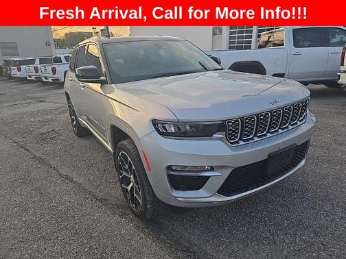 2023 Jeep Grand Cherokee Summit