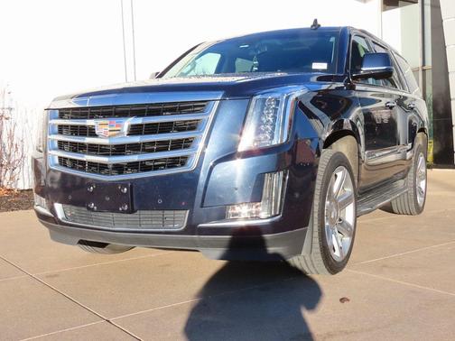 2017 Cadillac Escalade Luxury