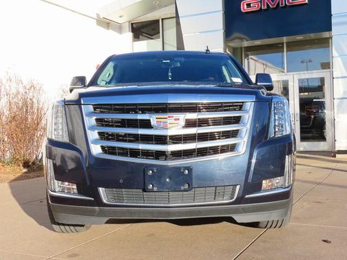 2017 Cadillac Escalade Luxury